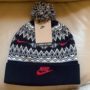 NWT Nike winter hat